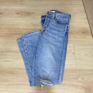 Levis Wedgie Straight Jean